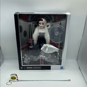 Disney Style Series Cruella Deville. New